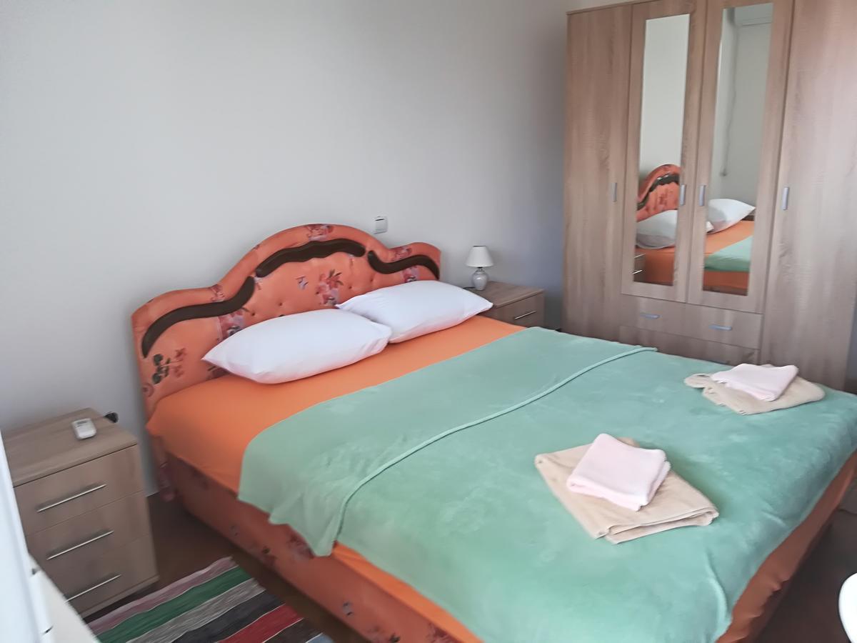 Apartments Vukovic Sveti Stefan Luaran gambar