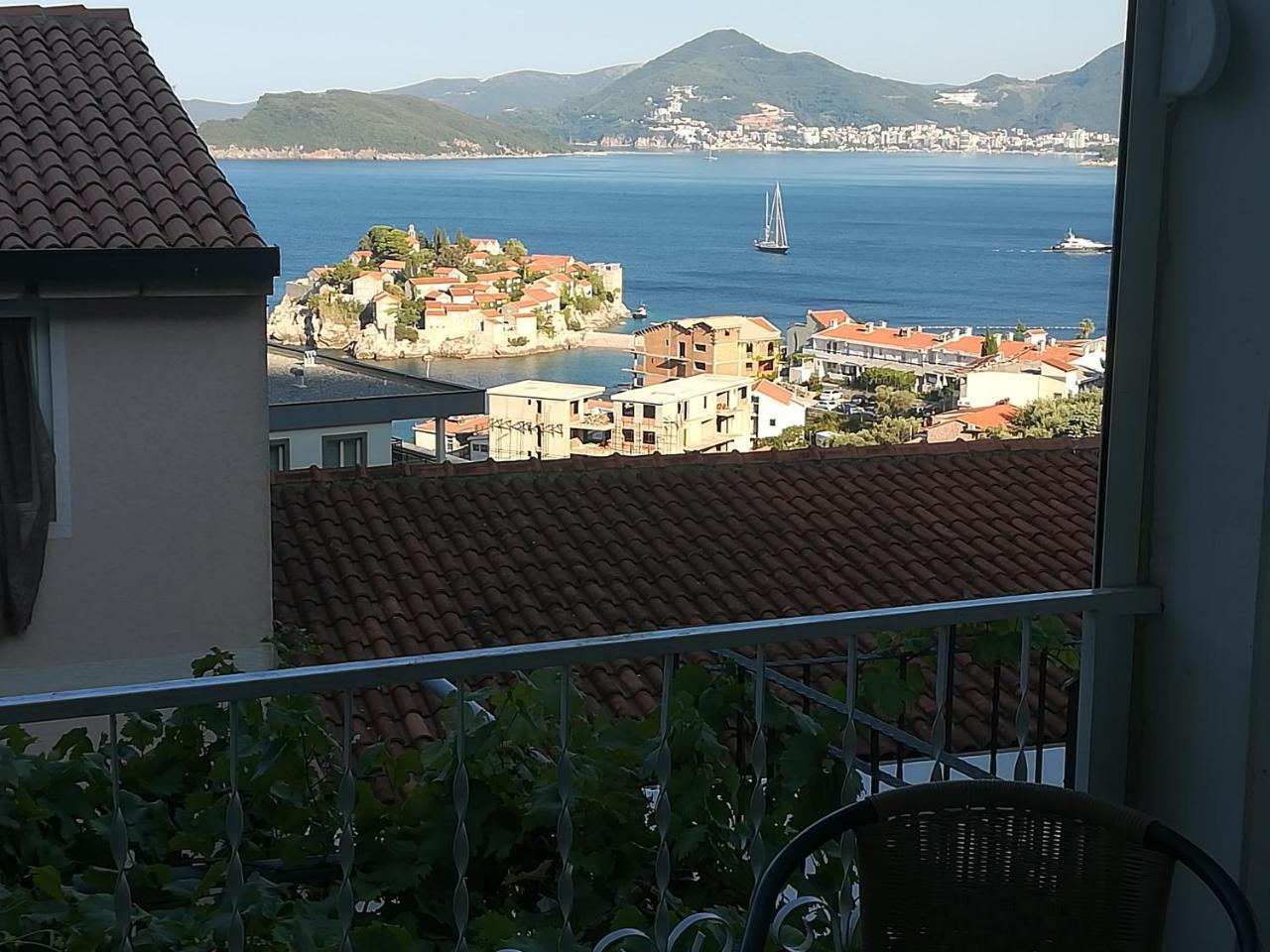 Apartments Vukovic Sveti Stefan Luaran gambar